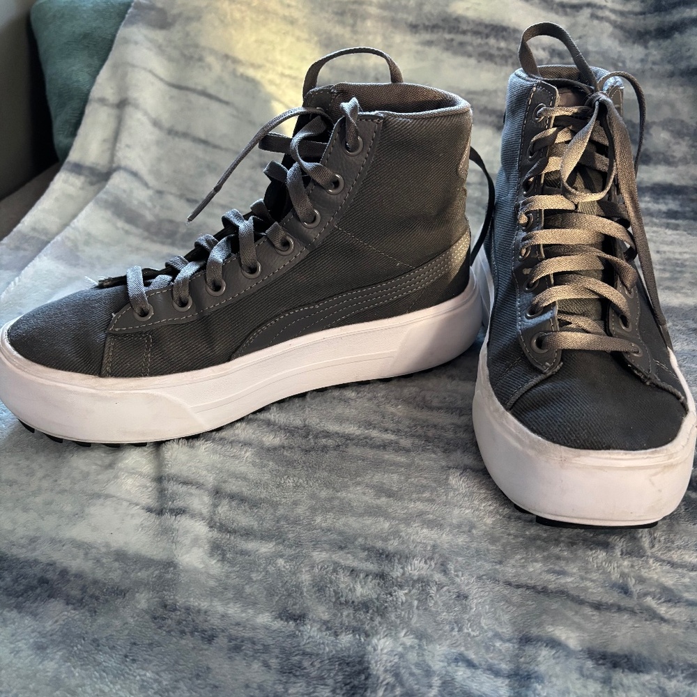 Women’s puma kaia